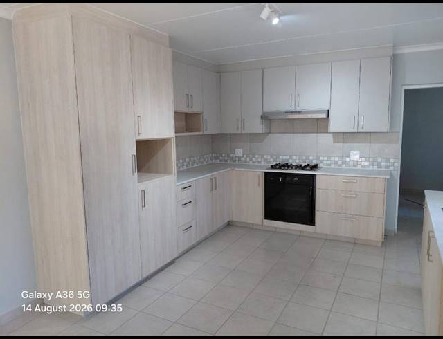 4 BEDROOM PROPERTY TO RENT IN SUNWARD PARK
